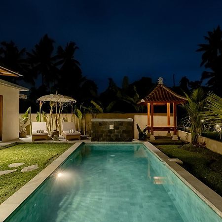 Suarga Loka Ubud Villa Extérieur photo